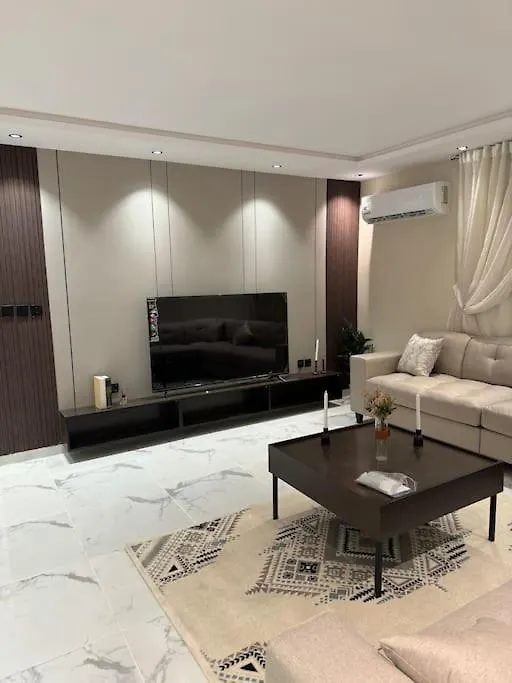 شقة غرفة وصاله روعة وبموقع جميل location